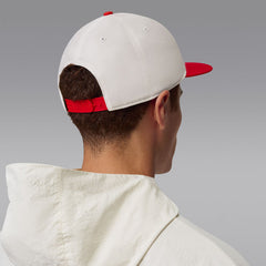 Air Jordan Pro Hat (WHITE/UNIVERSITY RED/UNIVERSITY RED)