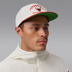 Air Jordan Pro Hat (WHITE/UNIVERSITY RED/UNIVERSITY RED)