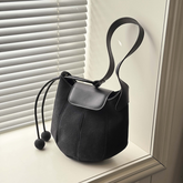 MB07760 Bucket Style Bag