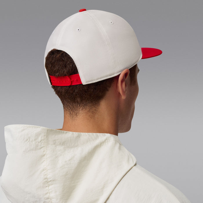 Air Jordan Pro Hat (WHITE/UNIVERSITY RED/UNIVERSITY RED)