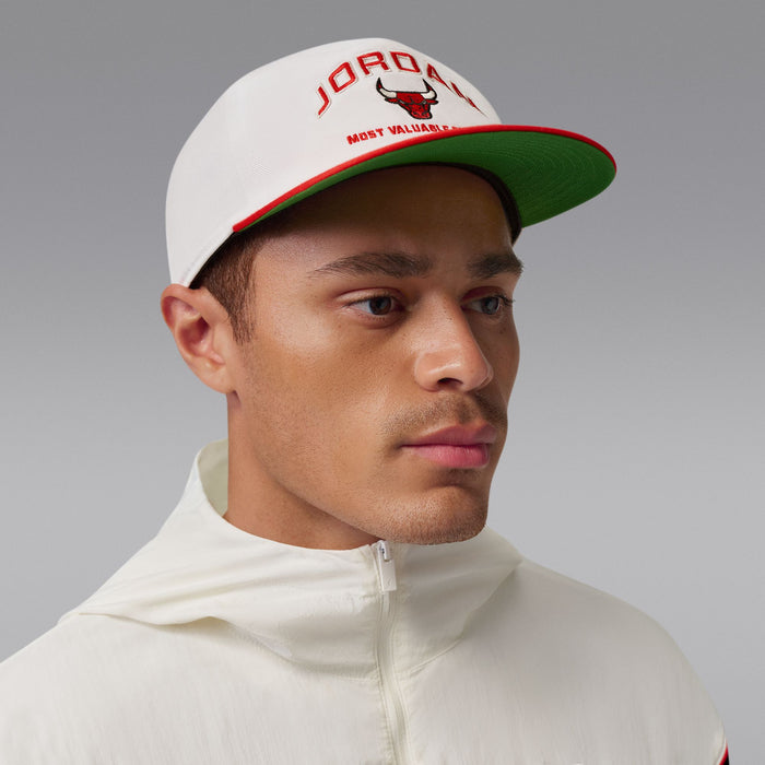 Air Jordan Pro Hat (WHITE/UNIVERSITY RED/UNIVERSITY RED)