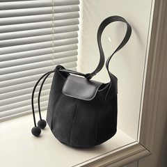 MB07760 Bucket Style Bag