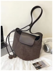 MB07760 Bucket Style Bag