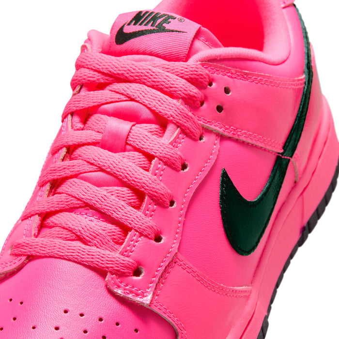 WMNS Nike Dunk Low (Pink Blast/Black/Pink Blast)