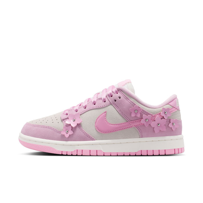 WMNS Nike Dunk Low SE Femme (Pink Rise/Pink Rise/Sail)