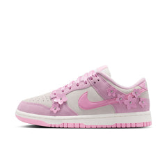 WMNS Nike Dunk Low SE Femme (Pink Rise/Pink Rise/Sail)