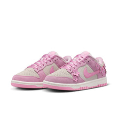 WMNS Nike Dunk Low SE Femme (Pink Rise/Pink Rise/Sail)
